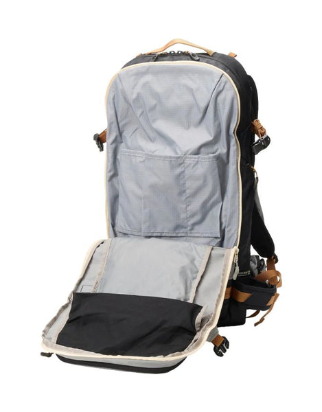 Dakine Poacher 22L Backpack 2026 | Red Gerrard
