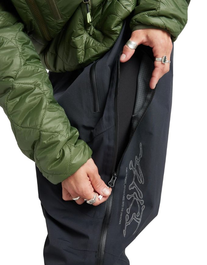 Yuki Threads Slack Country Pant 2026 | Black