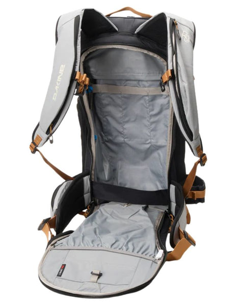 Dakine Poacher 22L Backpack 2026 | Red Gerrard