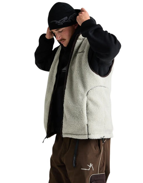 Yuki Threads Mobbin Reversible Vest 2026 | Chocolate