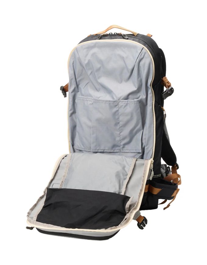 Dakine Poacher 22L Backpack 2026 | Red Gerrard