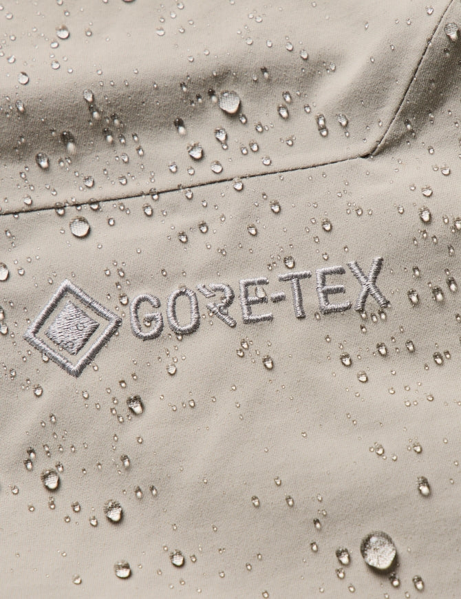 Burton [ak] GORE-TEX Cyclic Women's Bib Pant 2027 | Chinchilla Gray
