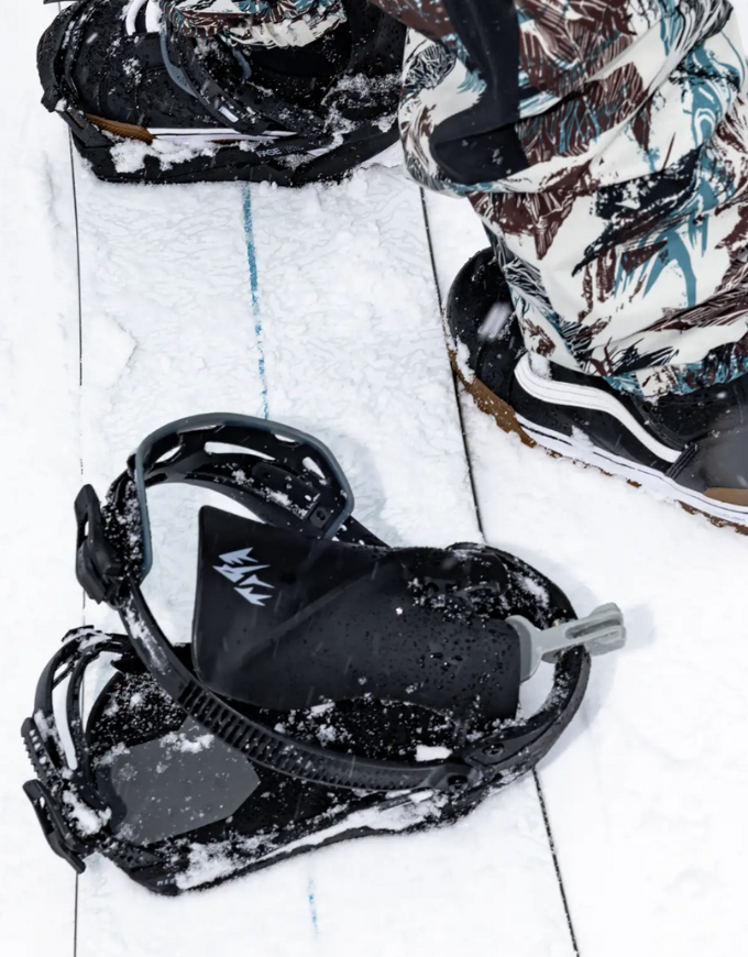 Jones Mercury FASE Snowboard Binding 2027 | Stealth Black
