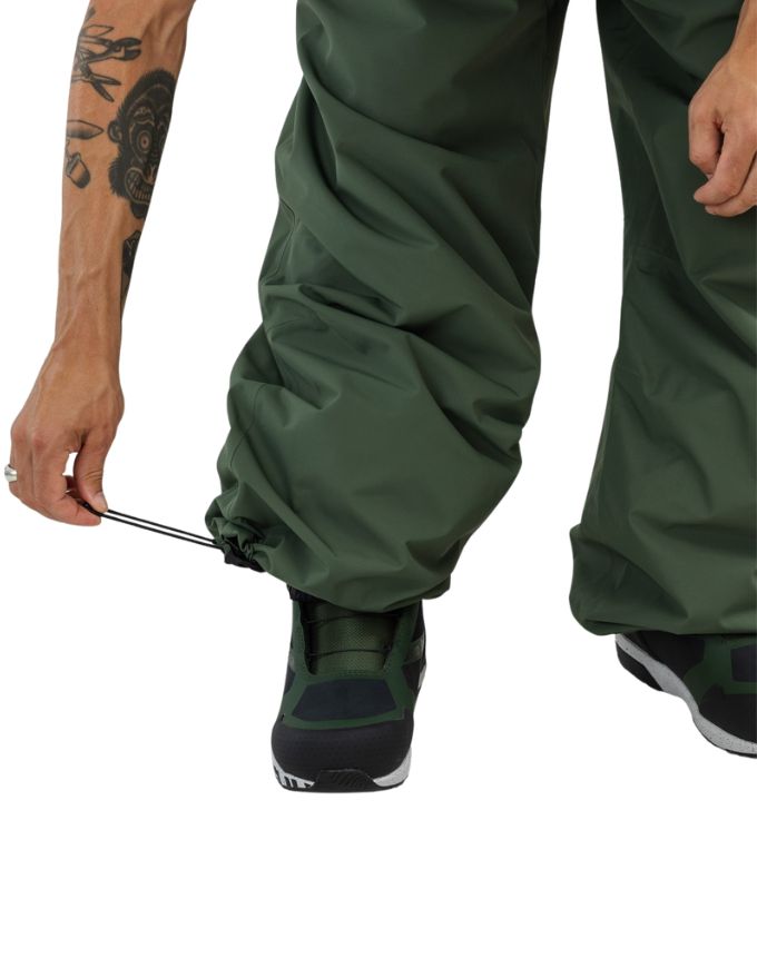 Beyond Medals Park Pants 2026 | Dark Green