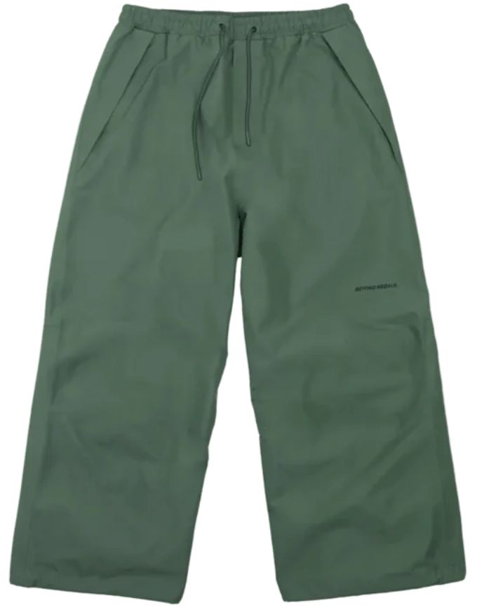 Beyond Medals Park Pants 2026 | Dark Green