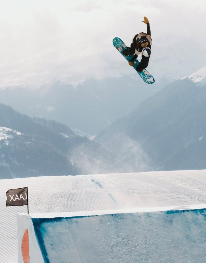 BURTON SNOWBOARDS