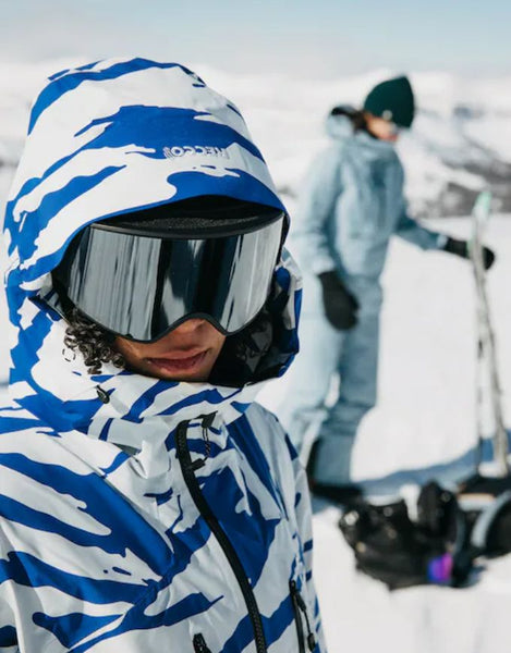 Burton Women's [ak] Tuvak GORE-TEX  C-Knit 3L Jacket 2025 | Oversized Zebra/ Jake Blue