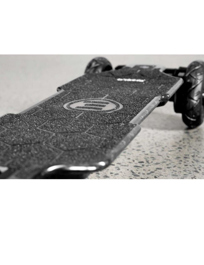 Evolve Diablo Carbon Electric Skateboard | All-Terrain