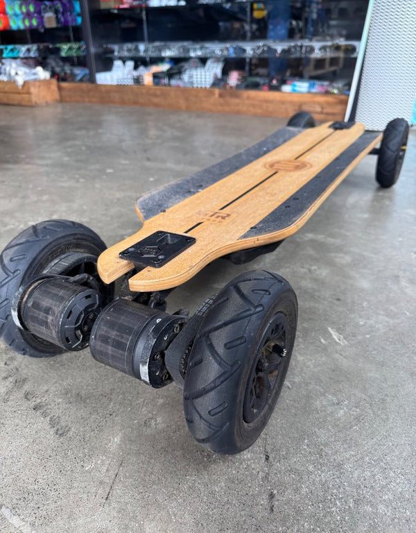 Evolve GTR Bamboo Series 2 Electric Skateboard | All Terrain (EX DEMO)