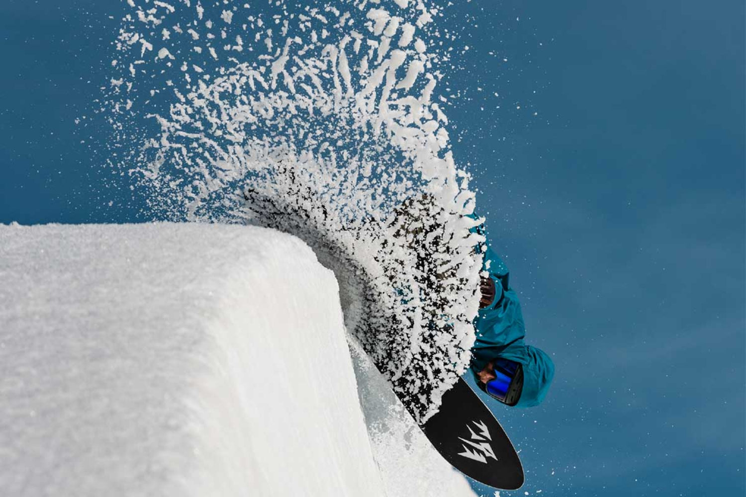 Jones Snowboards product showcase 