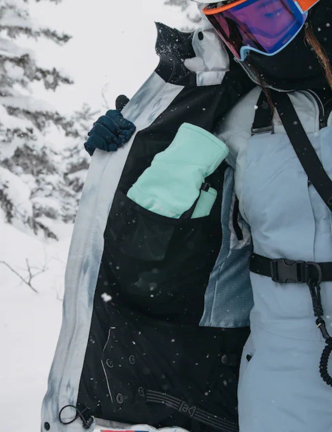 Burton [ak] GORE-TEX 2L Upshift Women's Jacket 2025 | Mystify Flame